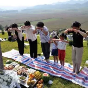 Хансик — день памяти предков и усопших родителей